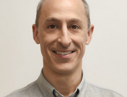 elliot_headshot_2024-(1).jpg